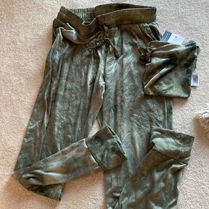 Hello Mello super soft joggers